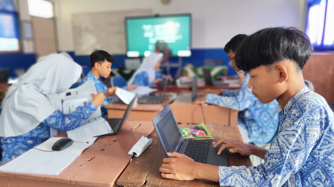 Ilustrasi Artikel Transformasi Pembelajaran Digital di SMP Muhammadiyah Bangsri